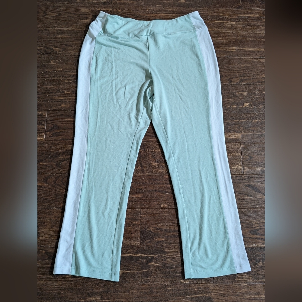 Monroe & Main Green and White Lightweight Flared Sweatpants